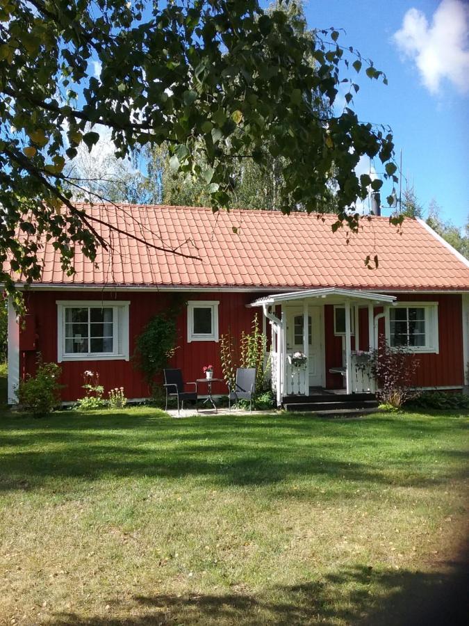 Bjoerkslingan Villa Vimmerby Bagian luar foto