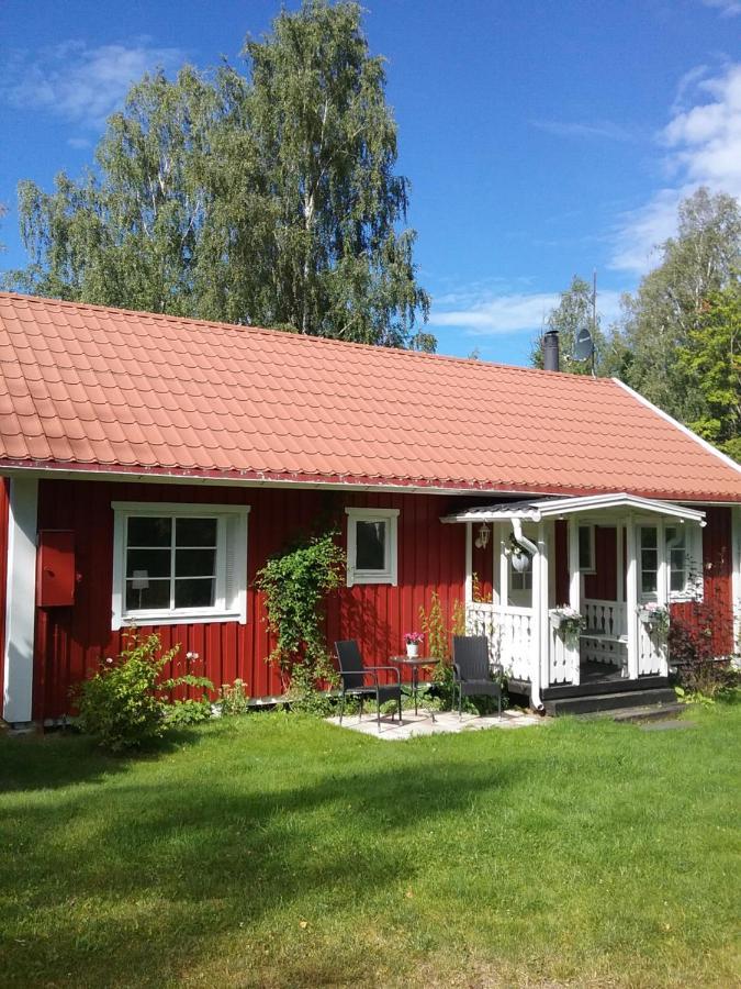 Bjoerkslingan Villa Vimmerby Bagian luar foto