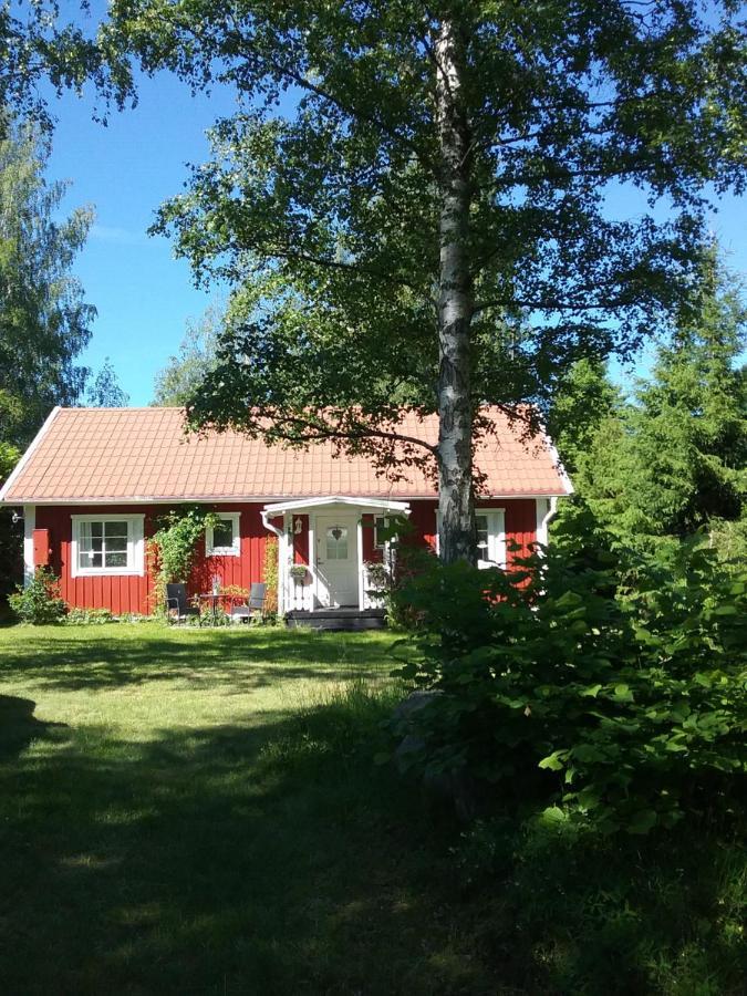 Bjoerkslingan Villa Vimmerby Bagian luar foto