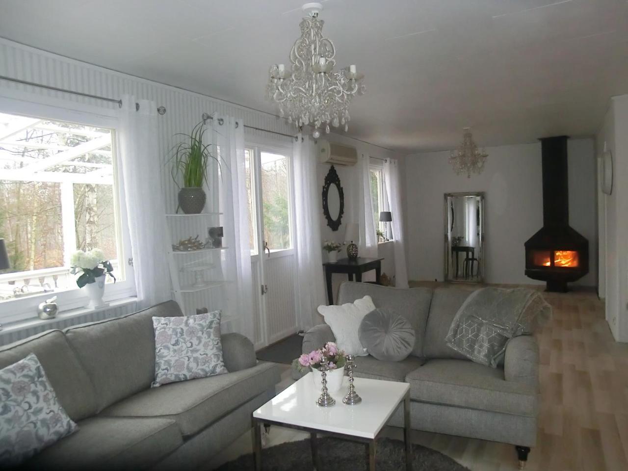 Bjoerkslingan Villa Vimmerby Bagian luar foto