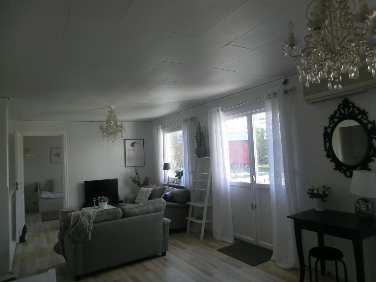 Bjoerkslingan Villa Vimmerby Bagian luar foto